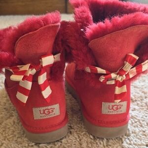 UGG Mini Bailey Bow Red Womens Striped Ribbon Boots Size 9